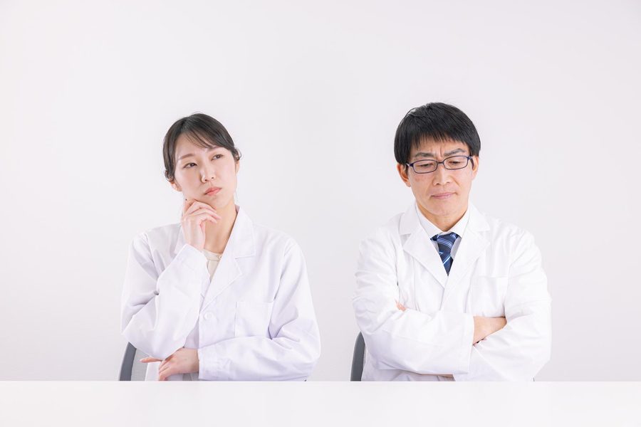 LINE公式アカウントの活用に悩んでいる人のイメージ